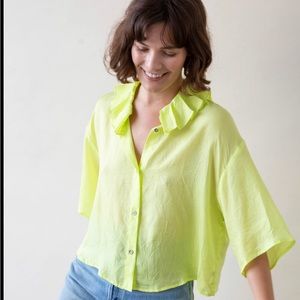 Atelier Delphine Georgie Shirt in cupro in color Lime size M